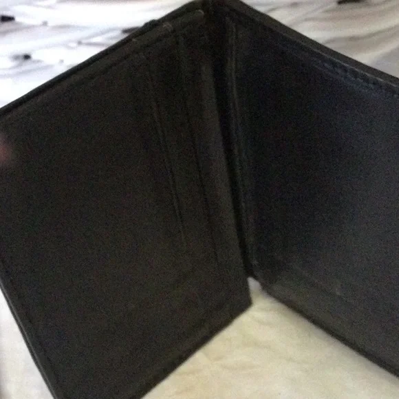 Derek Alexander - Picture 2 of 5